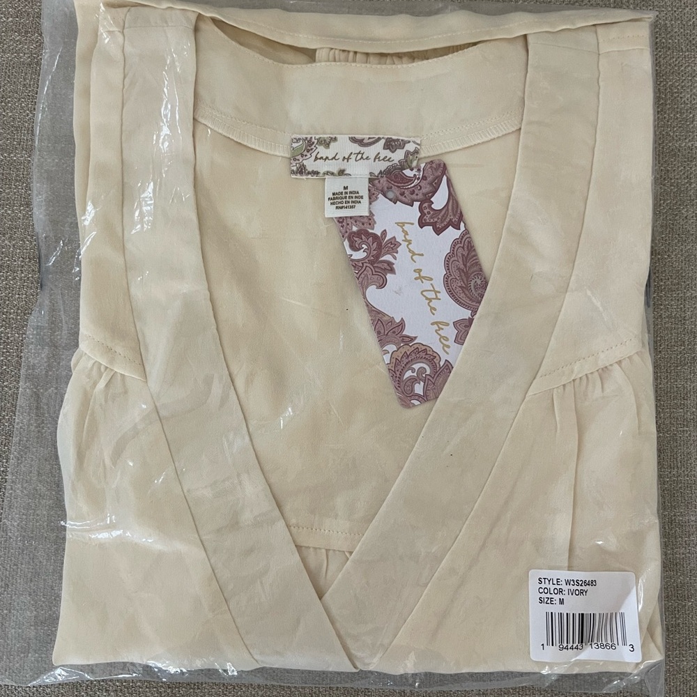 BAND OF THE FREE Cash Ivory Long Sleeved Top | Medium | Brand New With Tags! - Picture 4 of 7